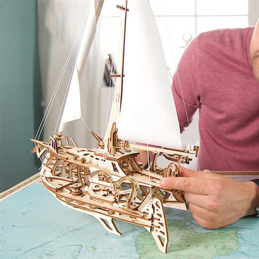 Ugears 飛翔的霍爾斯號