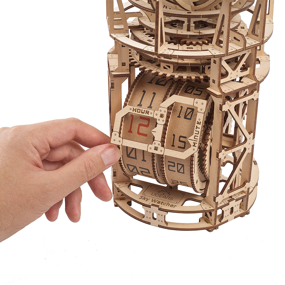 宇宙仰望者 - Ugears 的第一個陀飛輪
