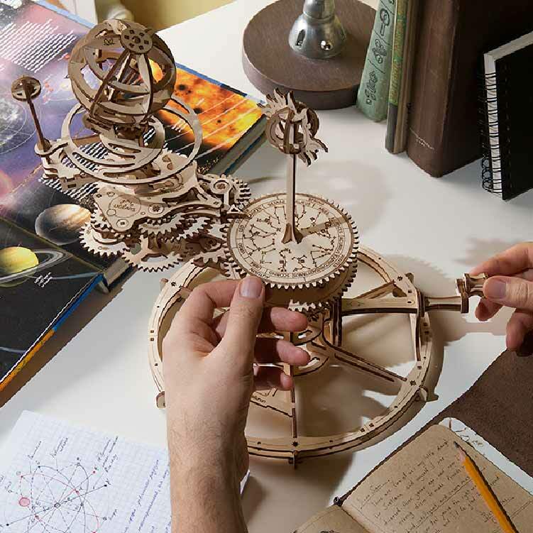 Ugears 宇宙漫遊者
