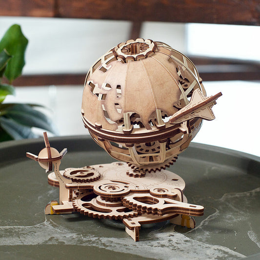 Ugears 旋轉的蓋亞星球