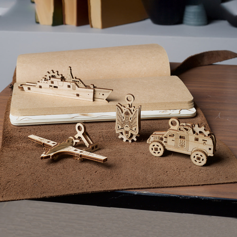 Ugears 手癢迷你裝甲組