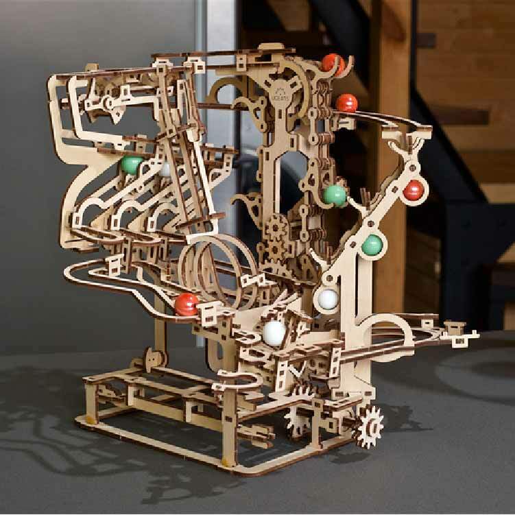 Ugears 瘋狂彈珠台1號 - 鏈式升降系統